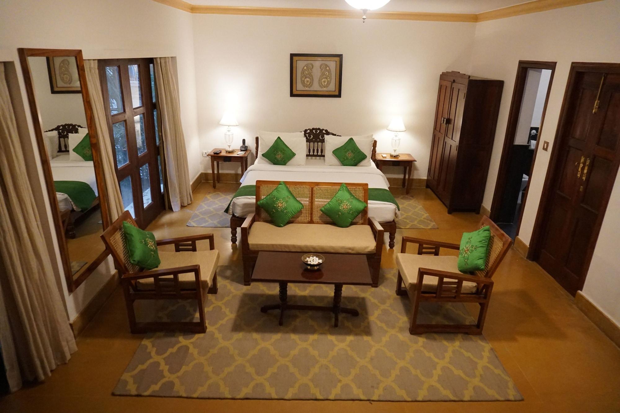 Saraca Hotel Лакнау Екстериор снимка